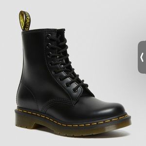 Dr Martens 1460 WOMEN'S SMOOTH LEATHER LACE UP BOOTS Size 6/37